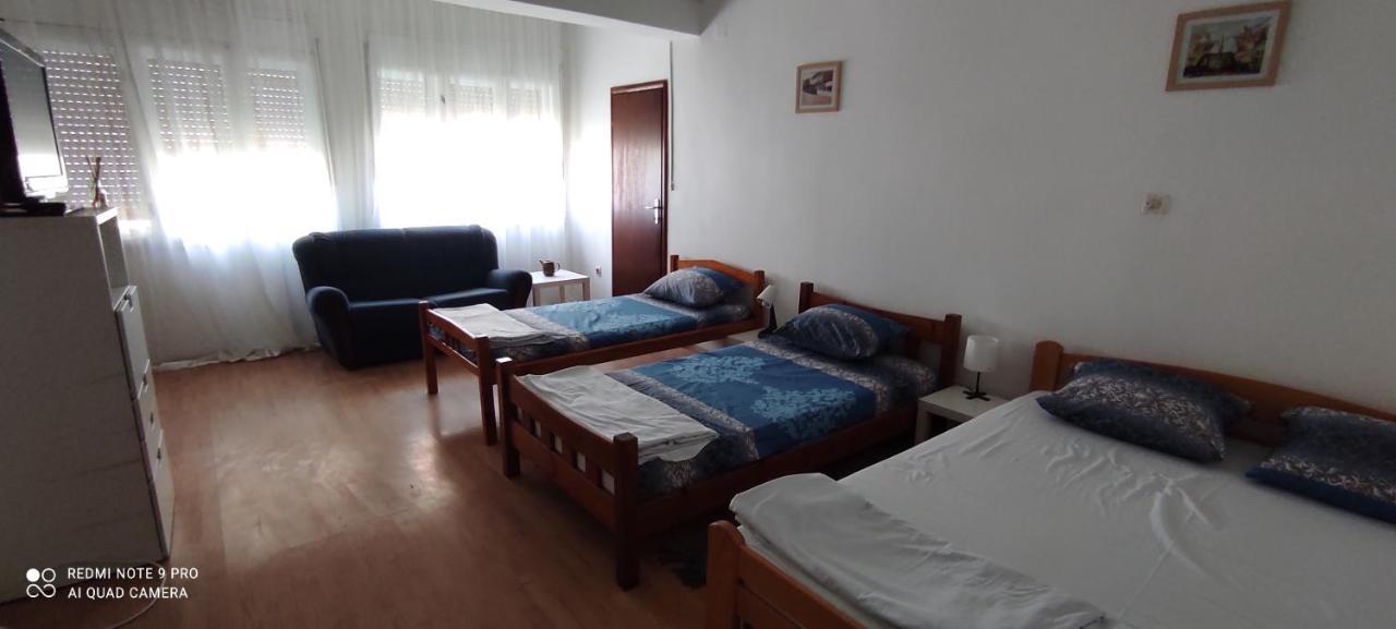 Apartmani Banatski Konak Zrenjanin Exterior photo